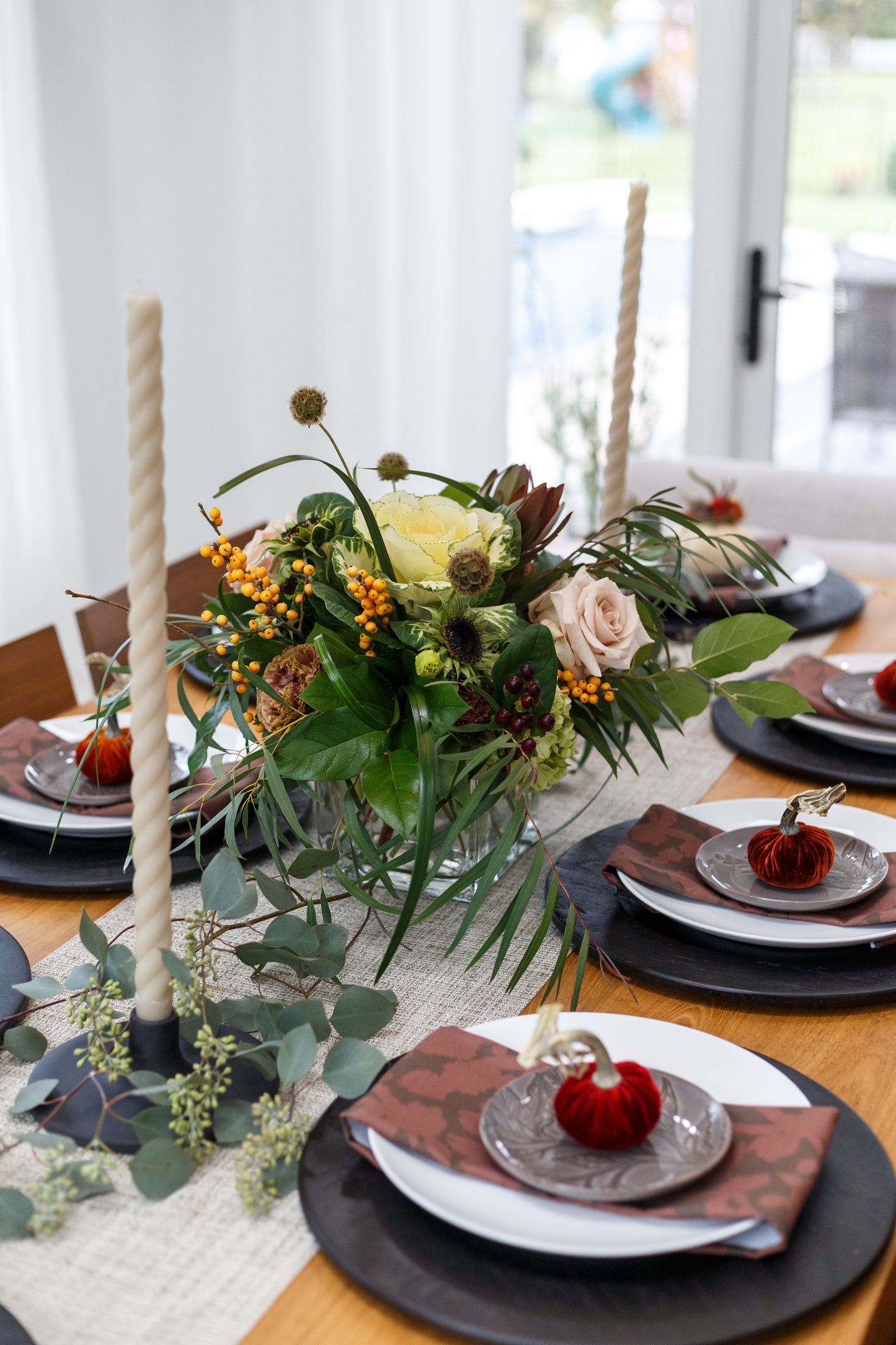 Modern Harvest: Contemporary Thanksgiving Centerpiece
